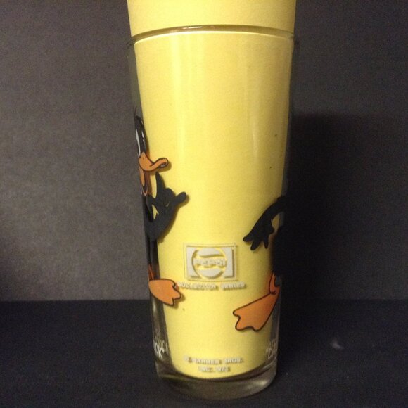 Vintage 1973 Loony Tunes Pepsi Daffy Duck Glass - Picture 2 of 6